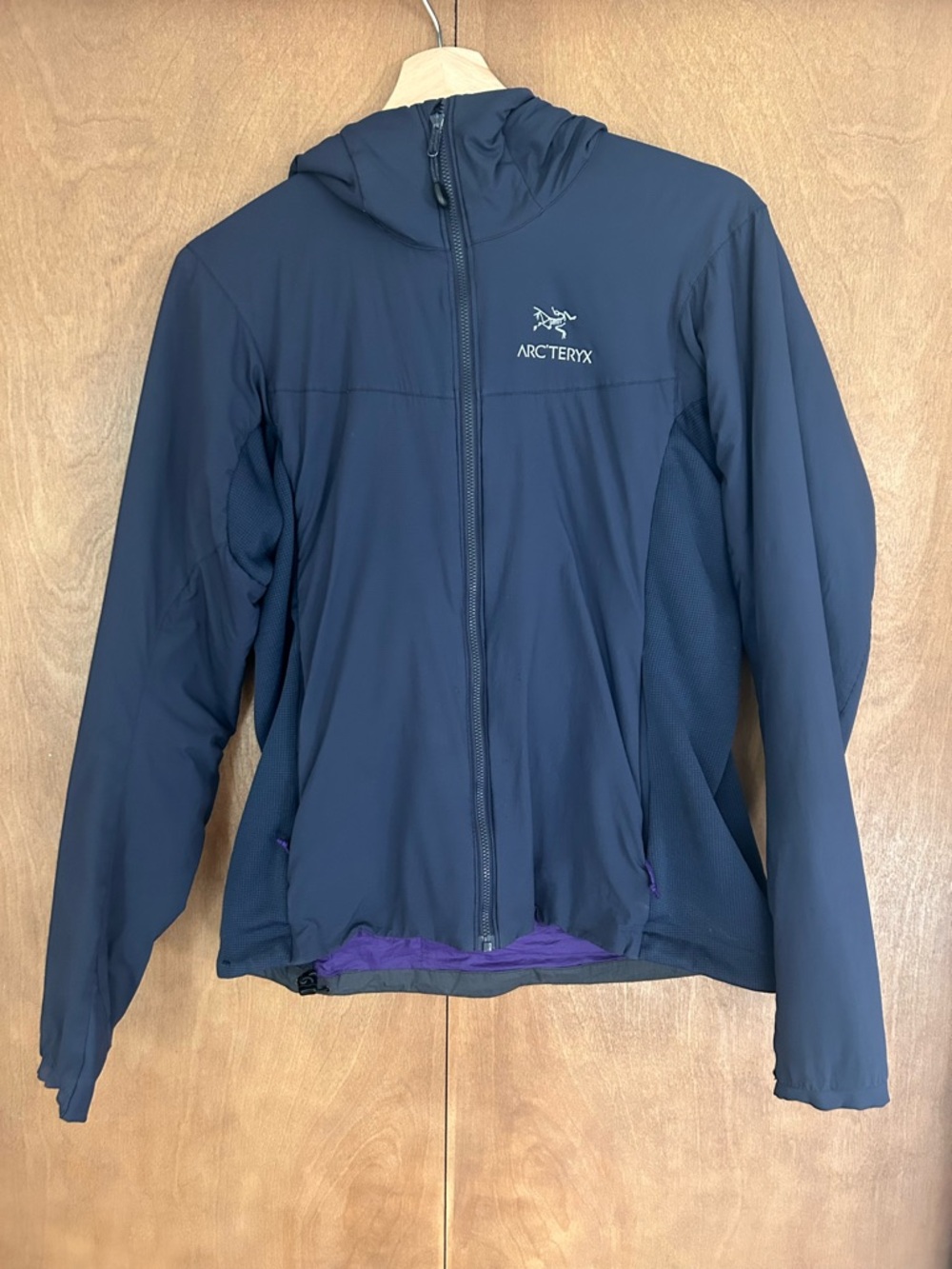 Arc'teryx Women's Navy Lightweight Hooded Jacket